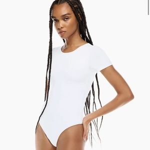 Aritzia Babaton contour bodysuit size M